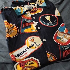 Vintage Unique Men's Hawaiian Shirt Cocktail Themed Tori Richard Size Medium